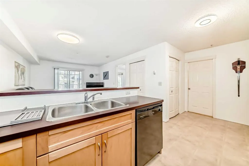 70 PANAMOUNT Drive NW, #4212