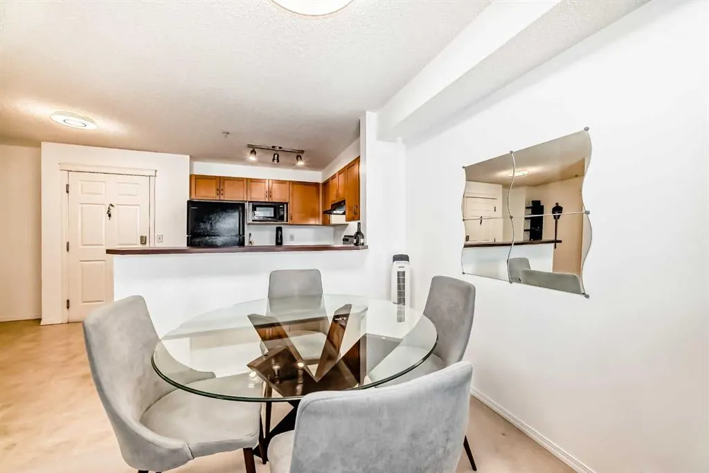 70 PANAMOUNT Drive NW, #4212