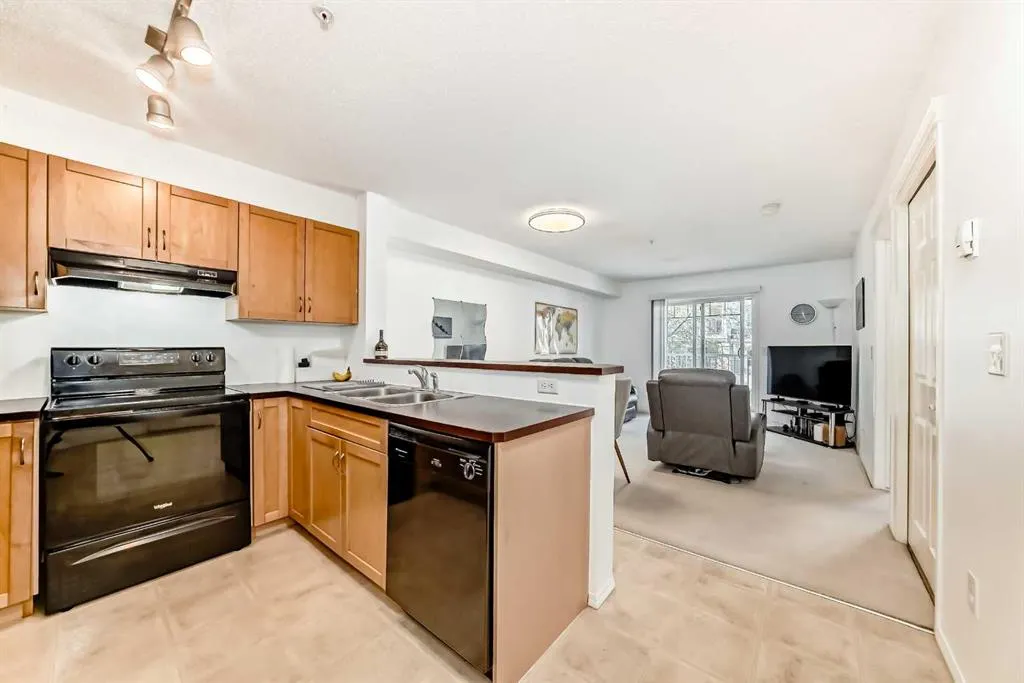 70 PANAMOUNT Drive NW, #4212