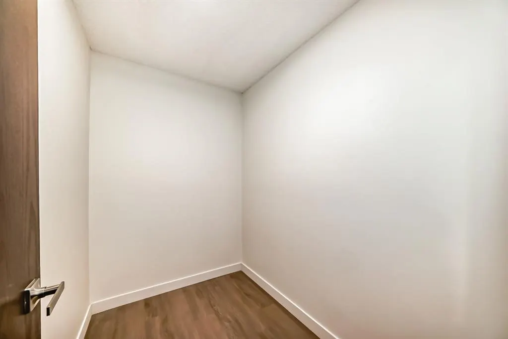 4001B 49 Street NW, #2204