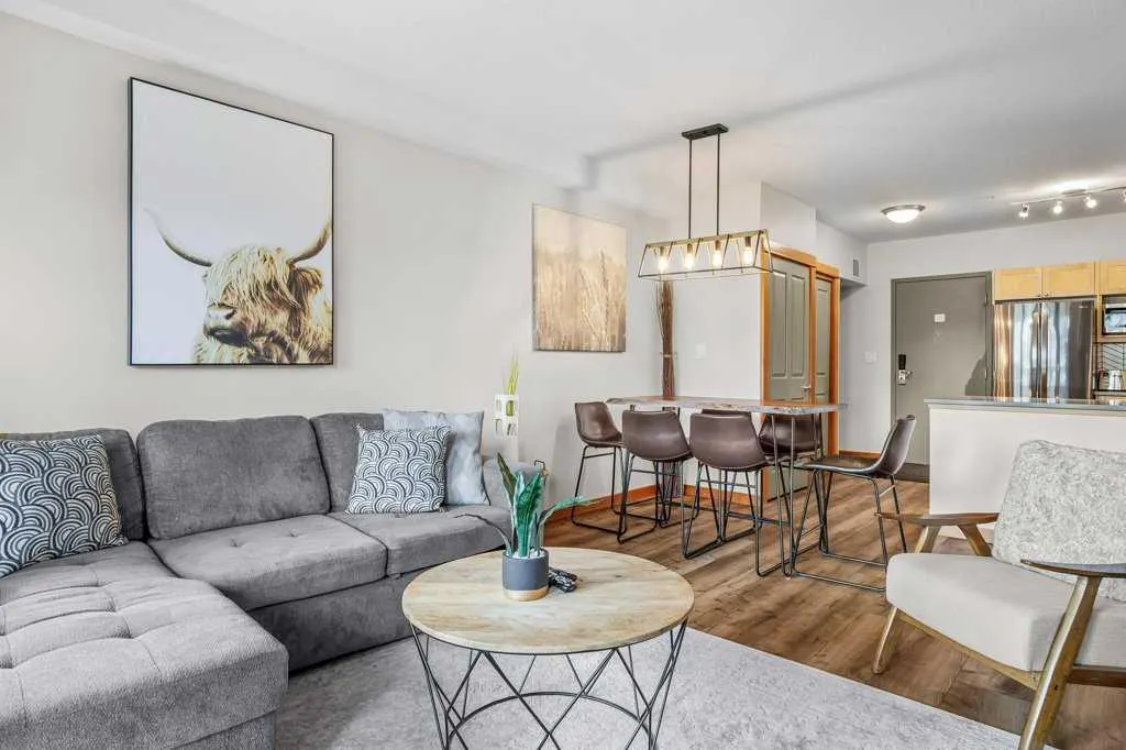 109 Montane Road, #201