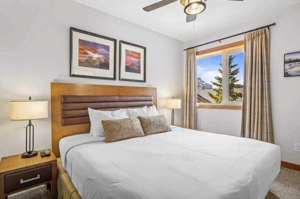 109 Montane Road, #201
