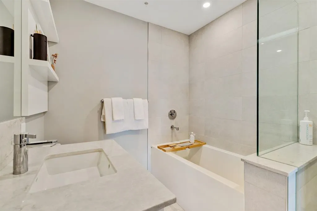 301 10 Street NW, #309