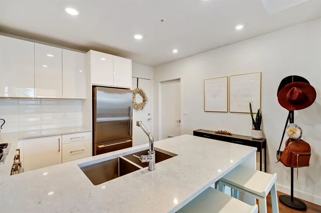 301 10 Street NW, #309