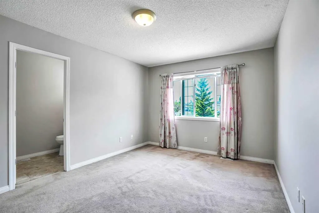 4 Citadel Point NW