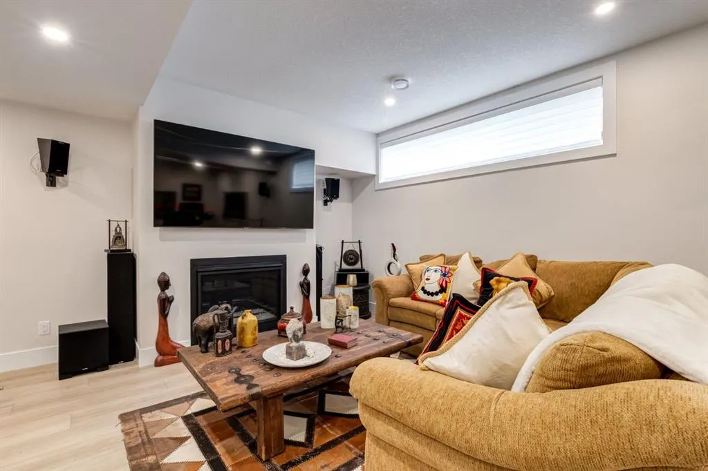 213 Marina Cove SE