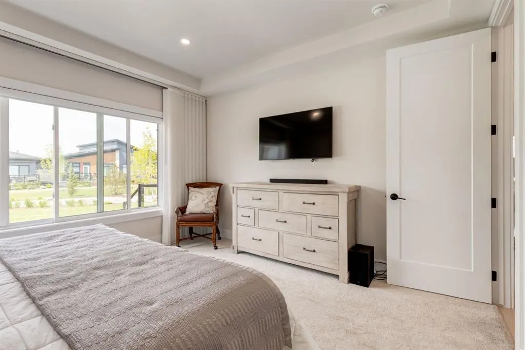 213 Marina Cove SE