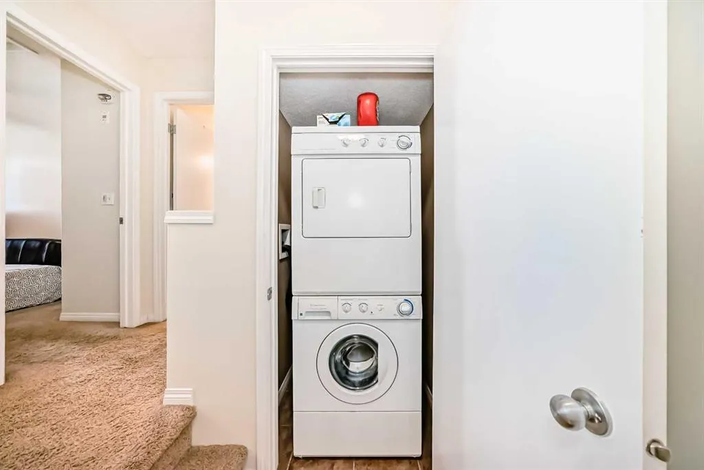 21 McKenzie Towne Gate SE, #12