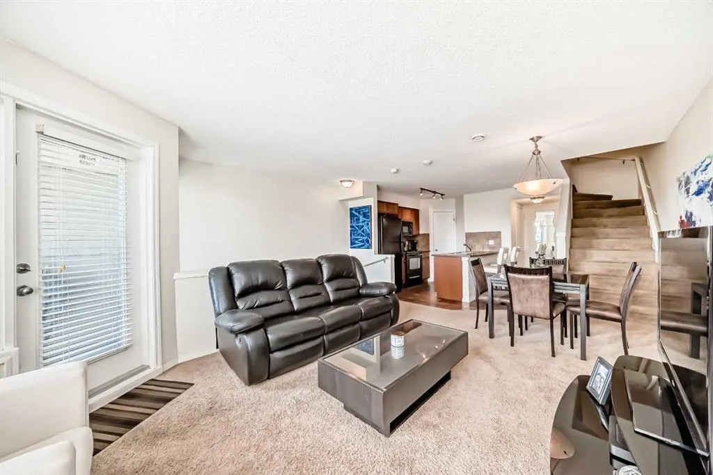 21 McKenzie Towne Gate SE, #12