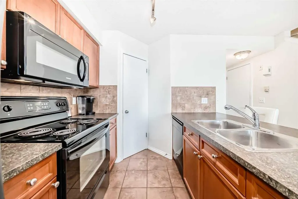 21 McKenzie Towne Gate SE, #12