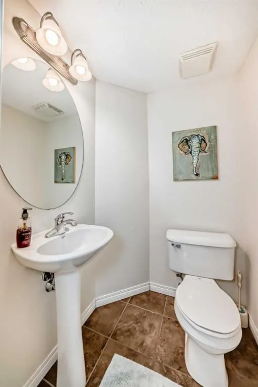 21 McKenzie Towne Gate SE, #12