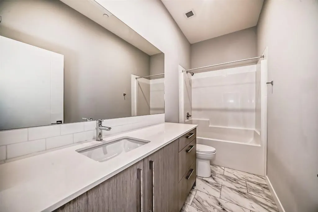 60 Skyview Ranch Road NE, #2124