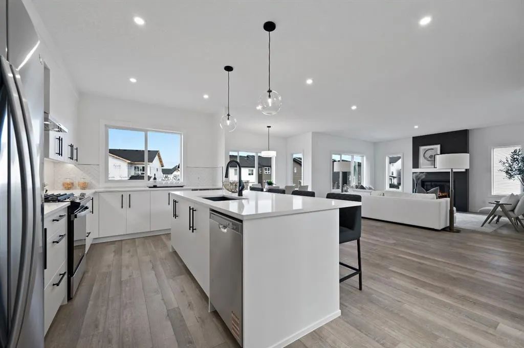 371 Carringvue Grove NW