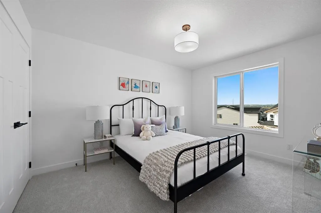 371 Carringvue Grove NW