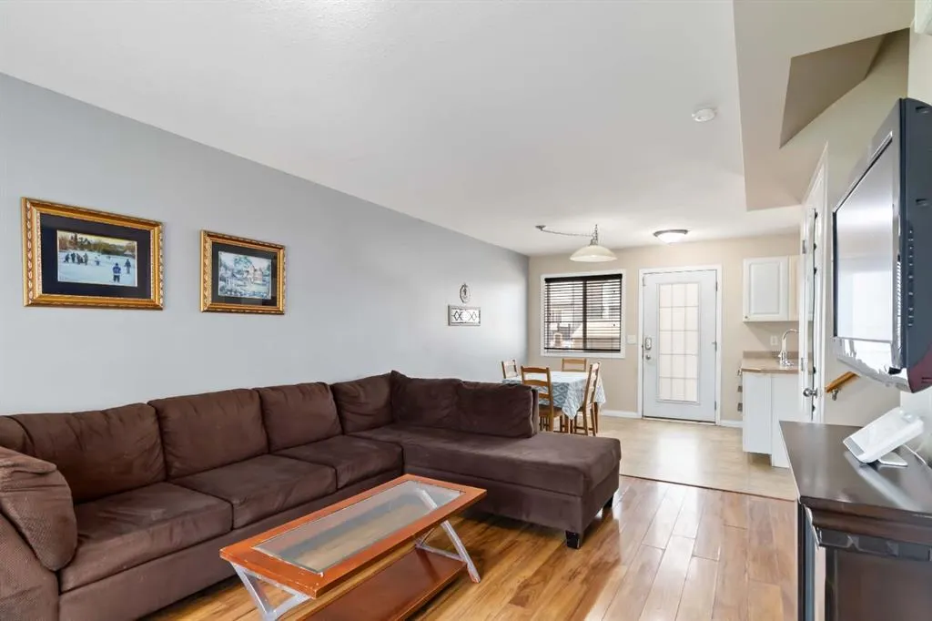 100 Millennium Gate, #30