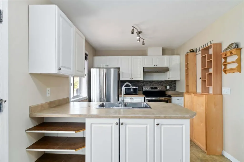 100 Millennium Gate, #30
