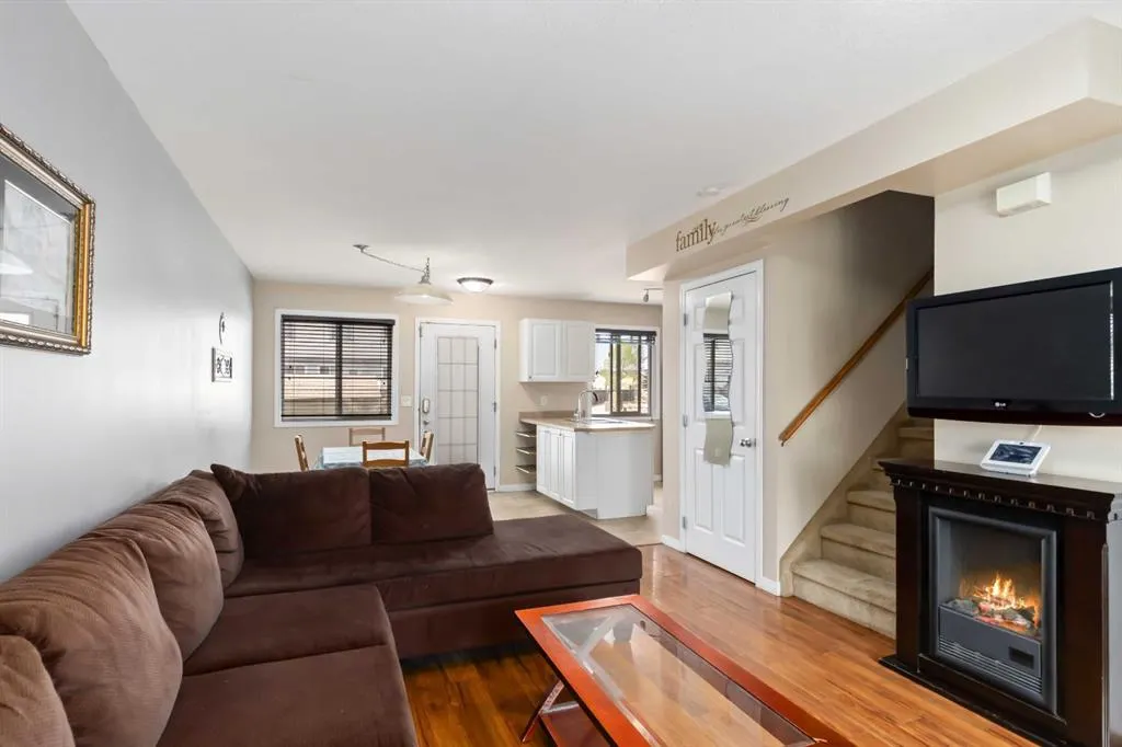 100 Millennium Gate, #30