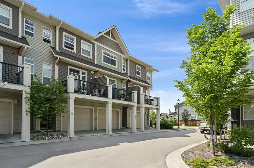 1673 Legacy Circle SE