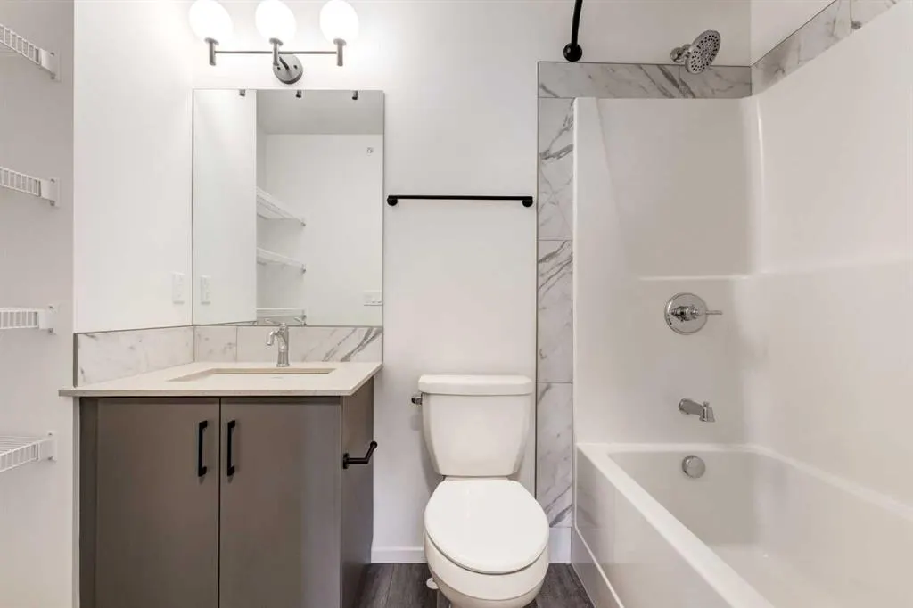 140 Mahogany Street SE, #401