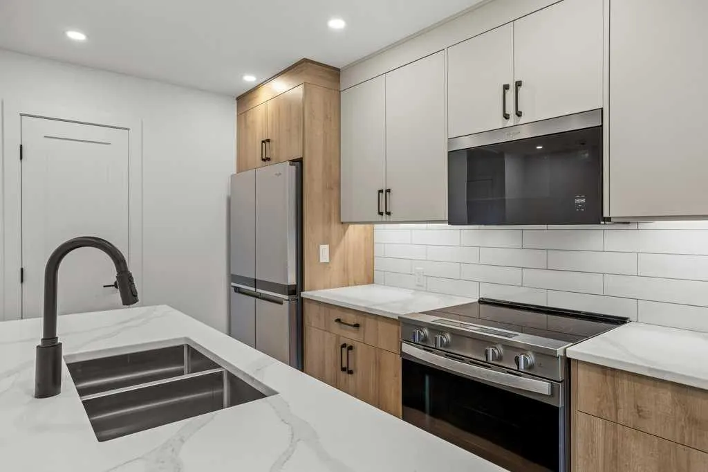 1413 Mountain Avenue, #104