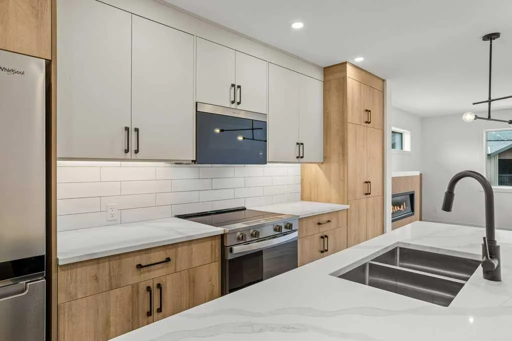 1413 Mountain Avenue, #104