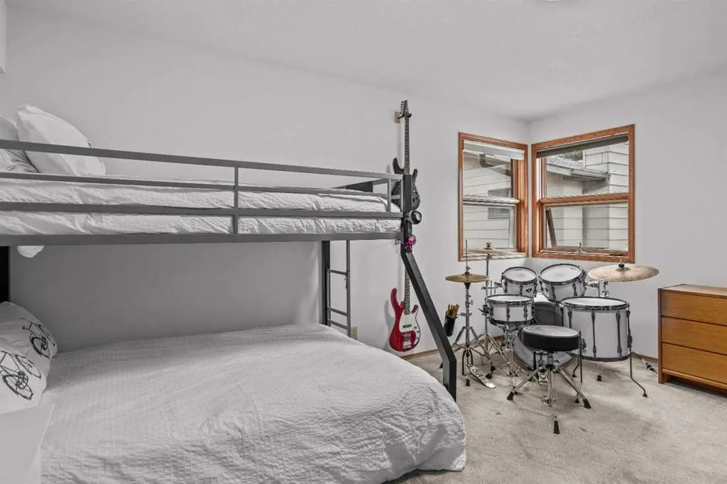 13 Riverview Place
