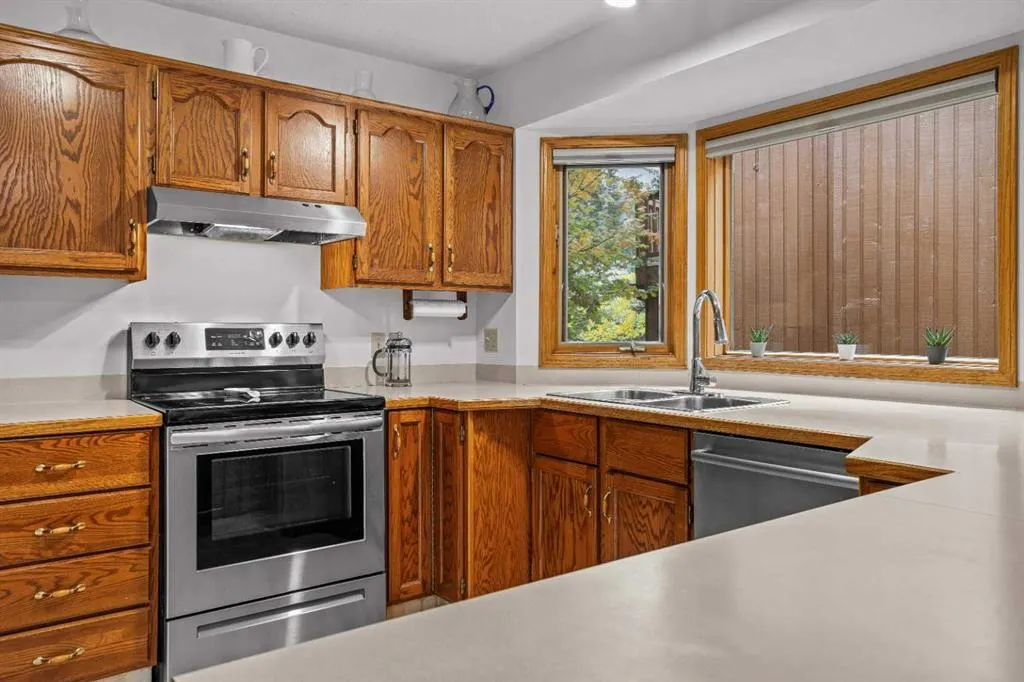 13 Riverview Place