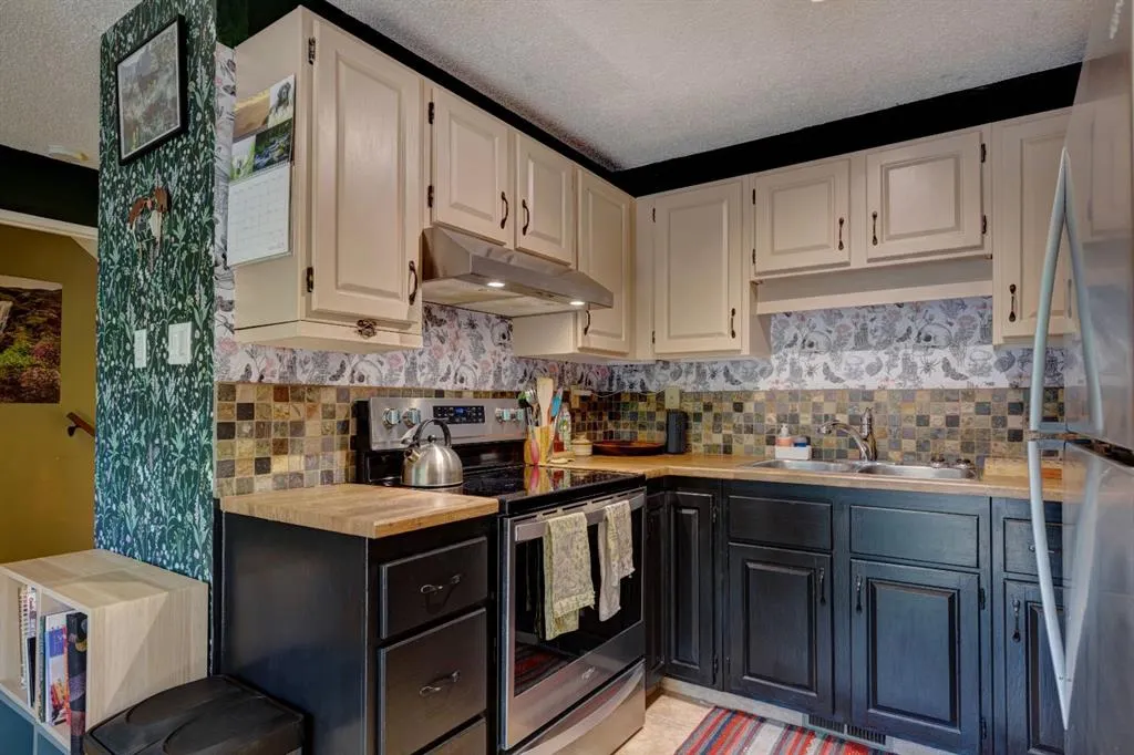 200 Three Sisters Drive, #105