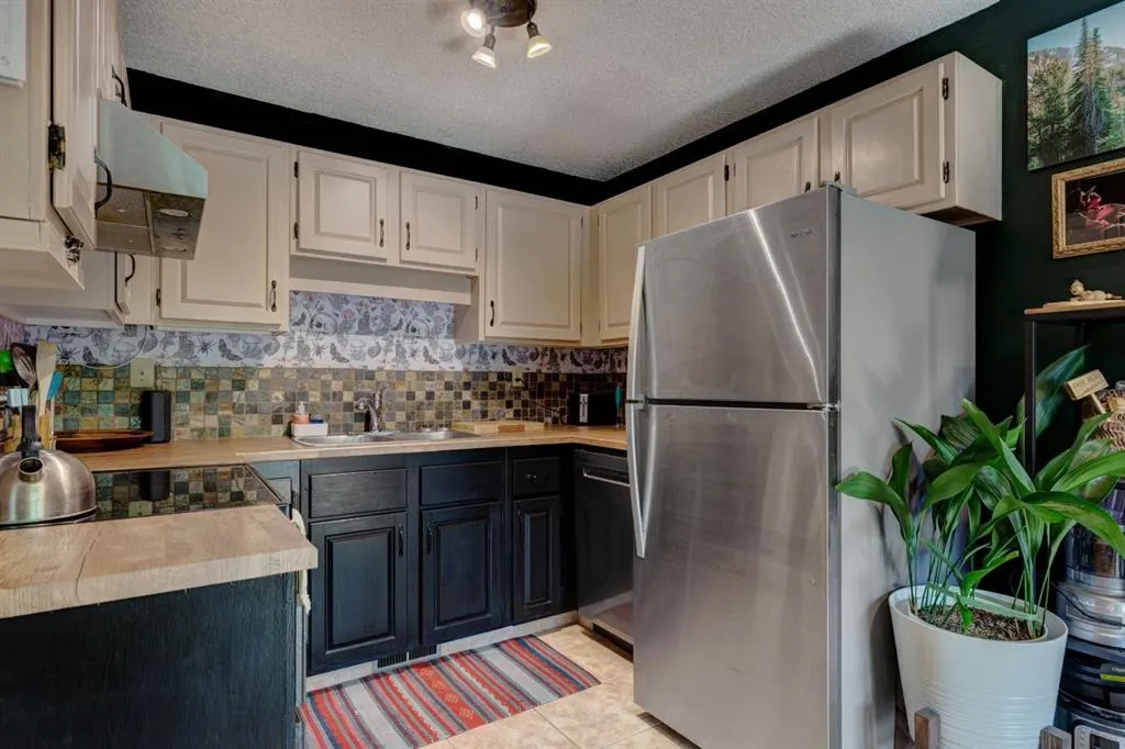 200 Three Sisters Drive, #105