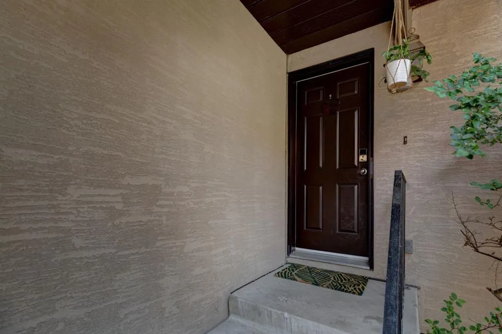 200 Three Sisters Drive, #105