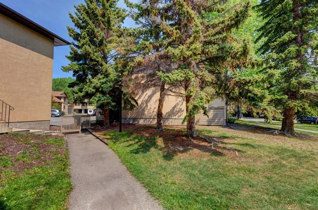 200 Three Sisters Drive, #105
