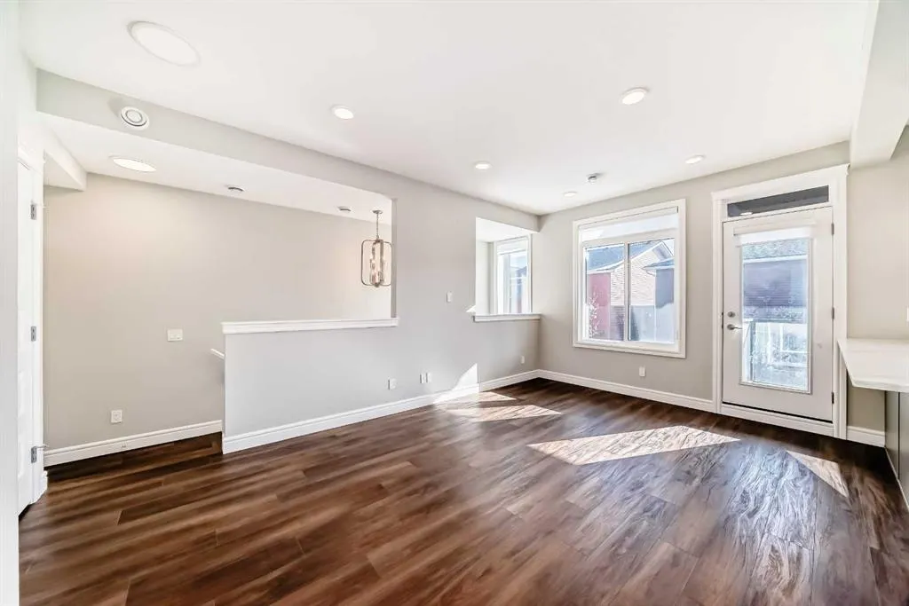10060 46 Street NE, #411