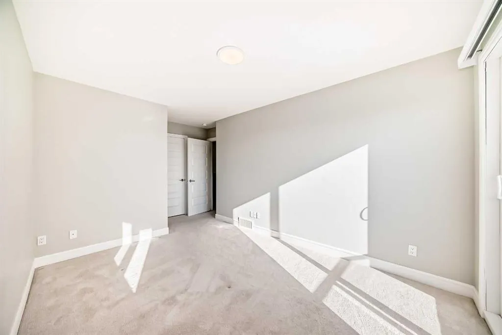 10060 46 Street NE, #411