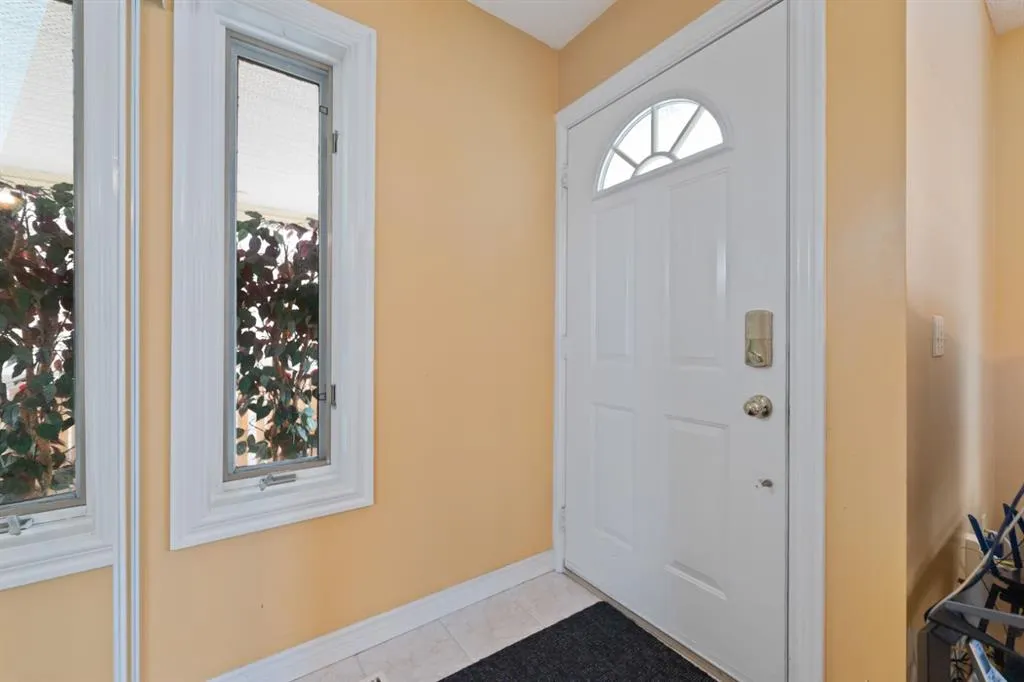 228 Taradale Close NE