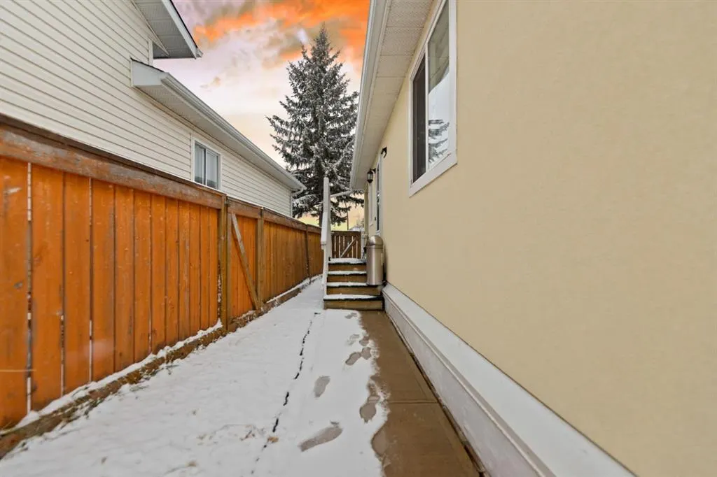 228 Taradale Close NE