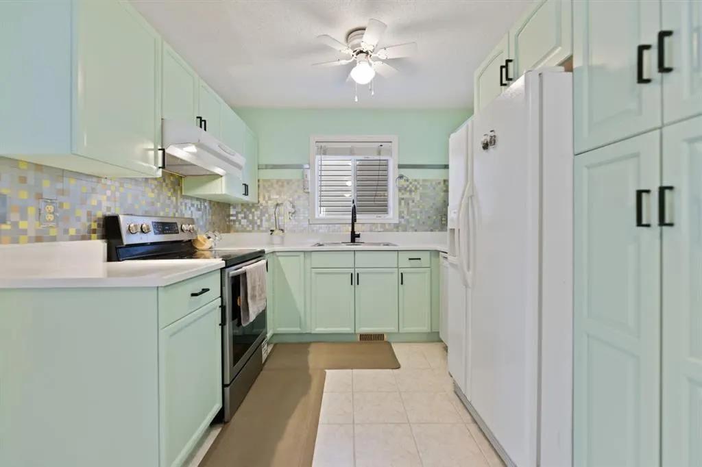 228 Taradale Close NE