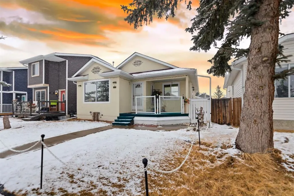 228 Taradale Close NE