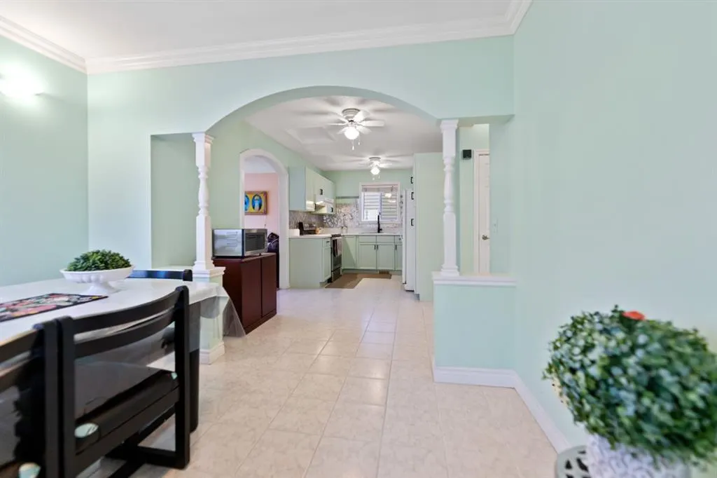 228 Taradale Close NE