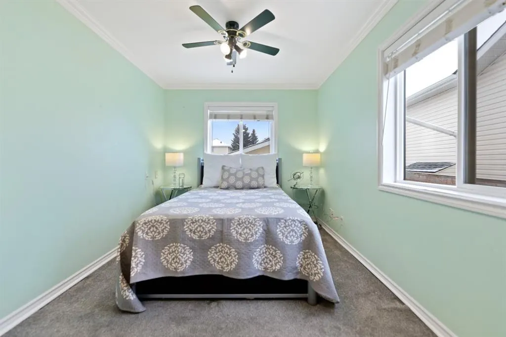 228 Taradale Close NE