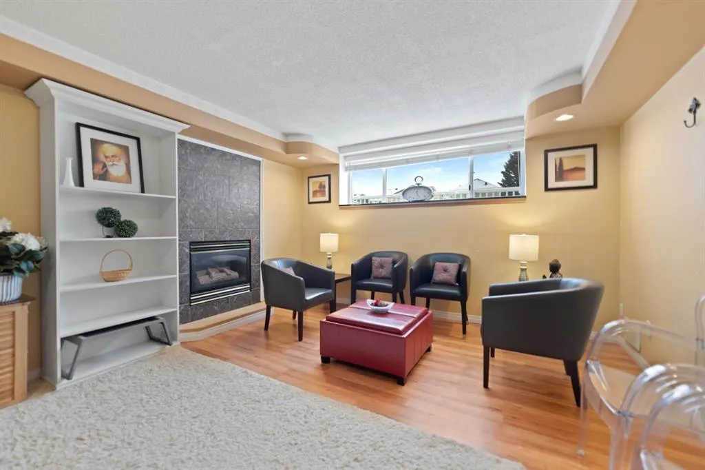 228 Taradale Close NE