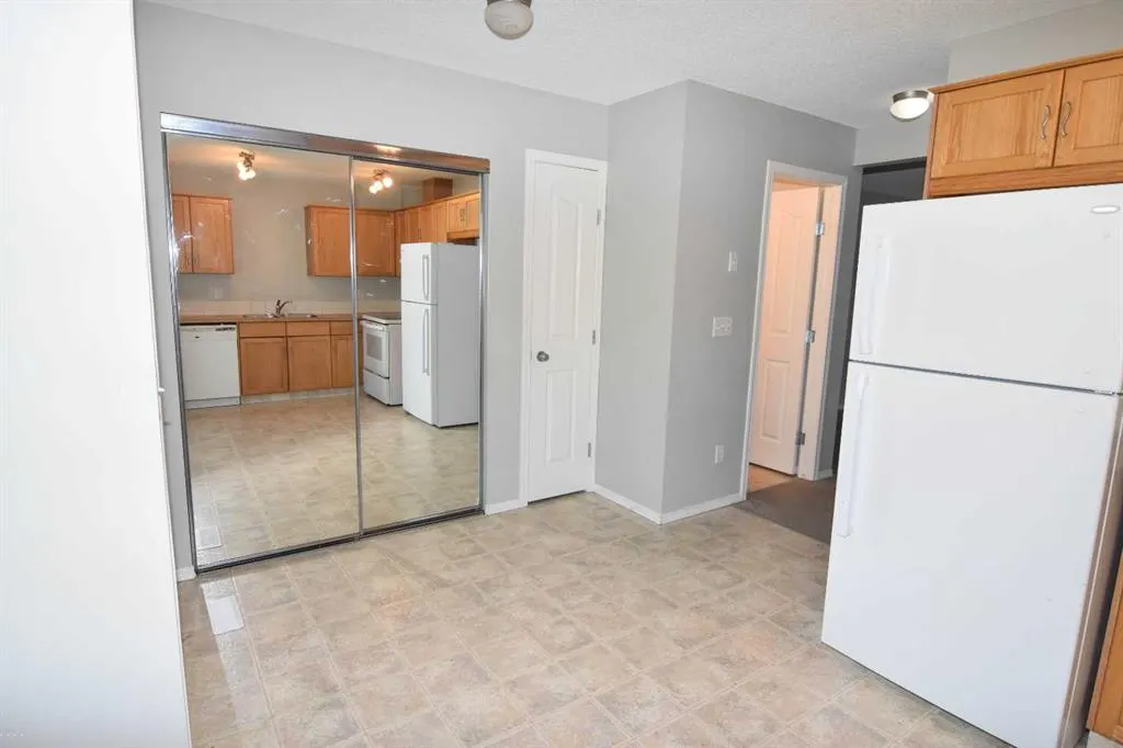 111 Tarawood Lane NE, #1602