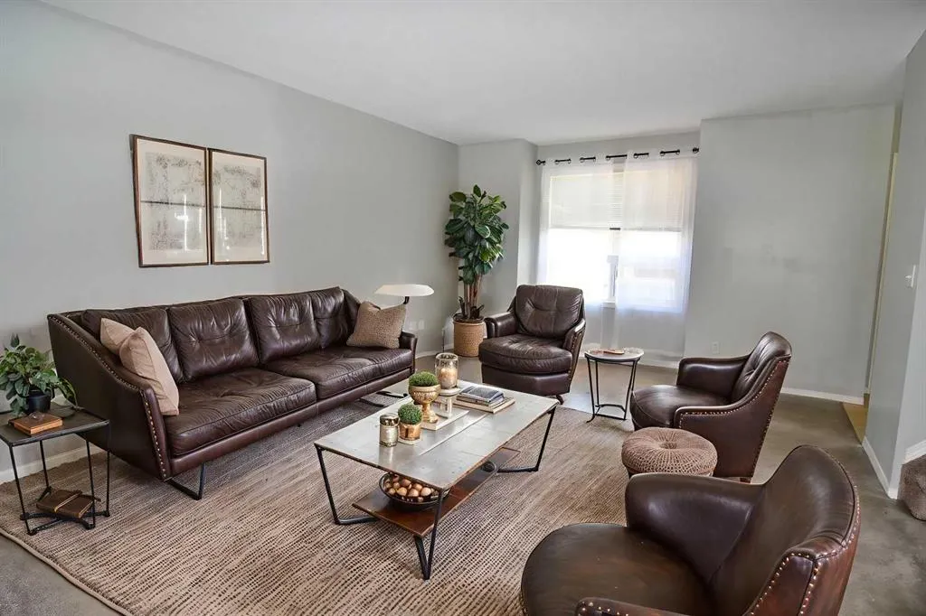 111 Tarawood Lane NE, #1602