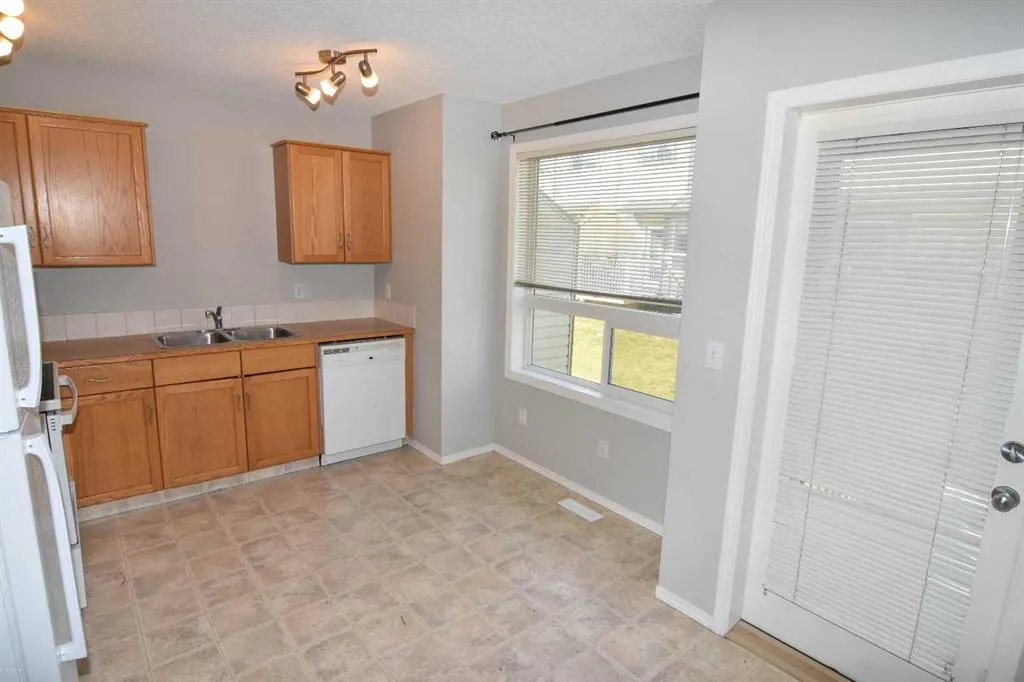 111 Tarawood Lane NE, #1602