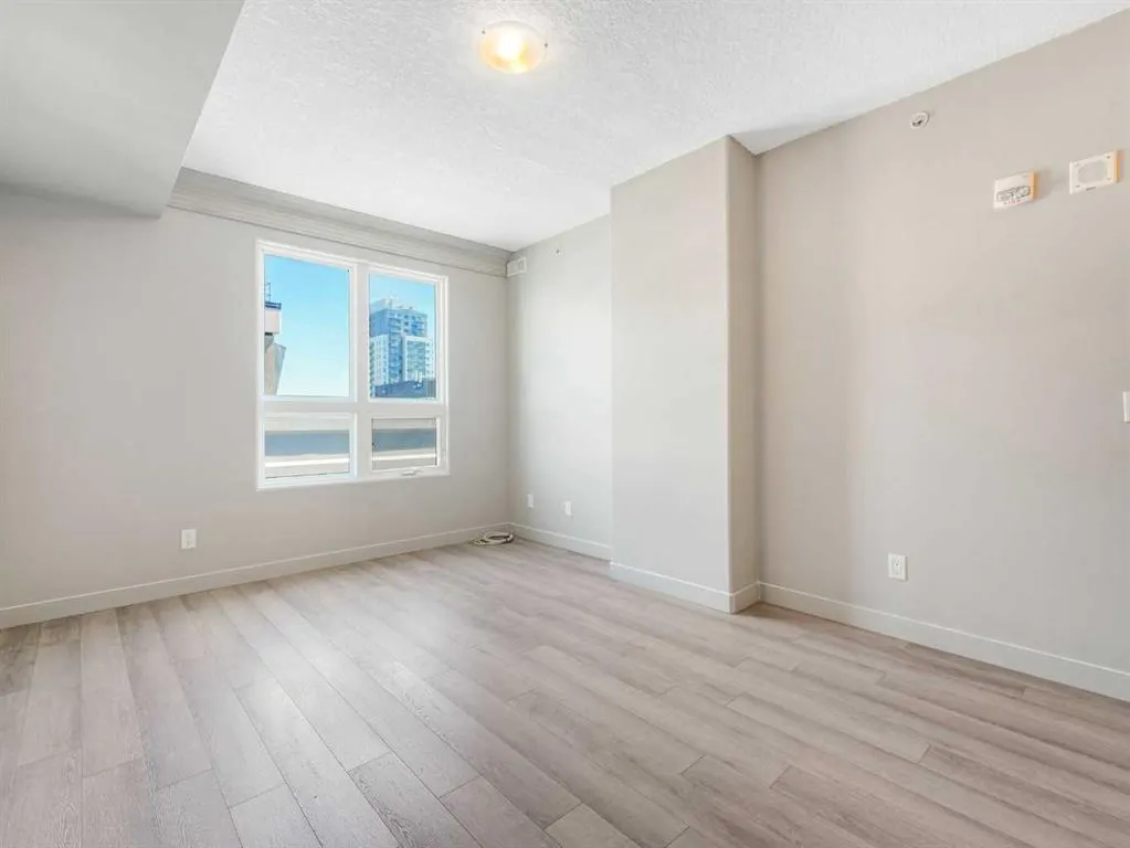 9939 109 NW, #1702