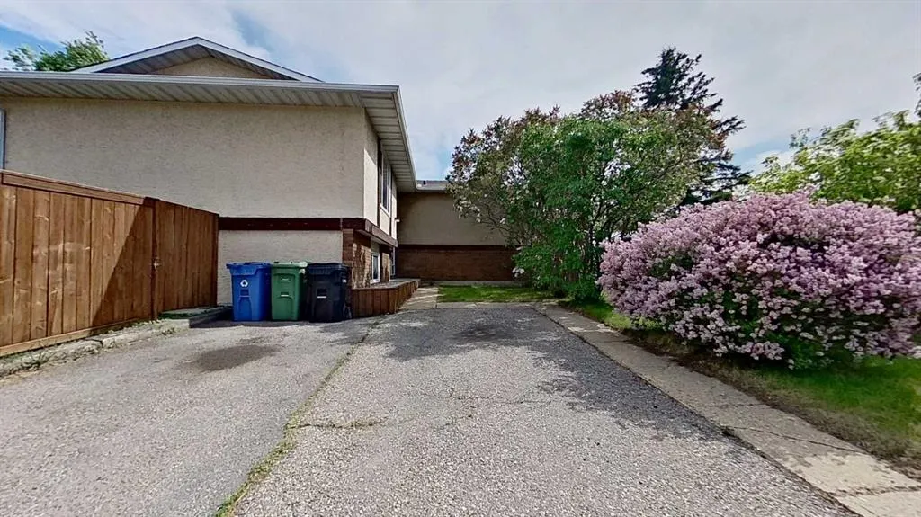 105 Fonda Court SE