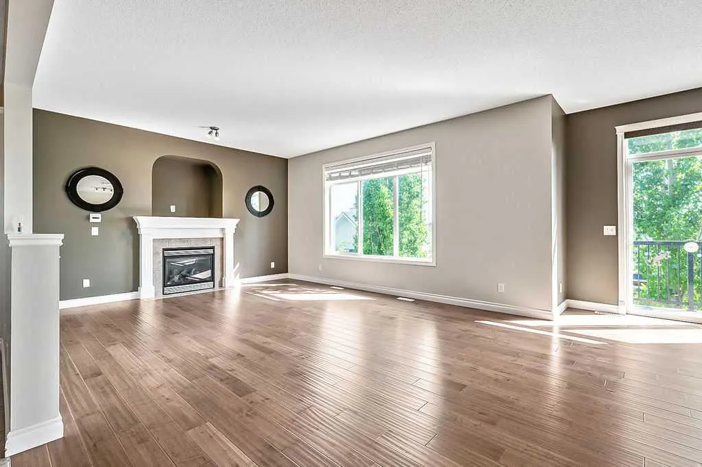 521 Westmount Close