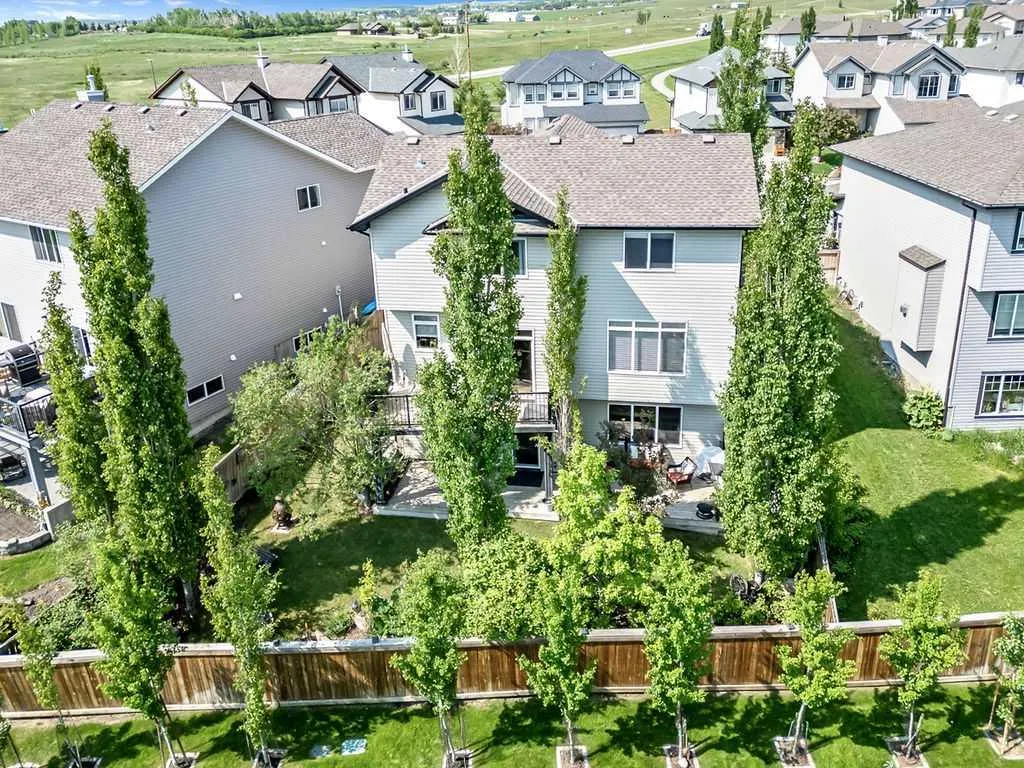 521 Westmount Close