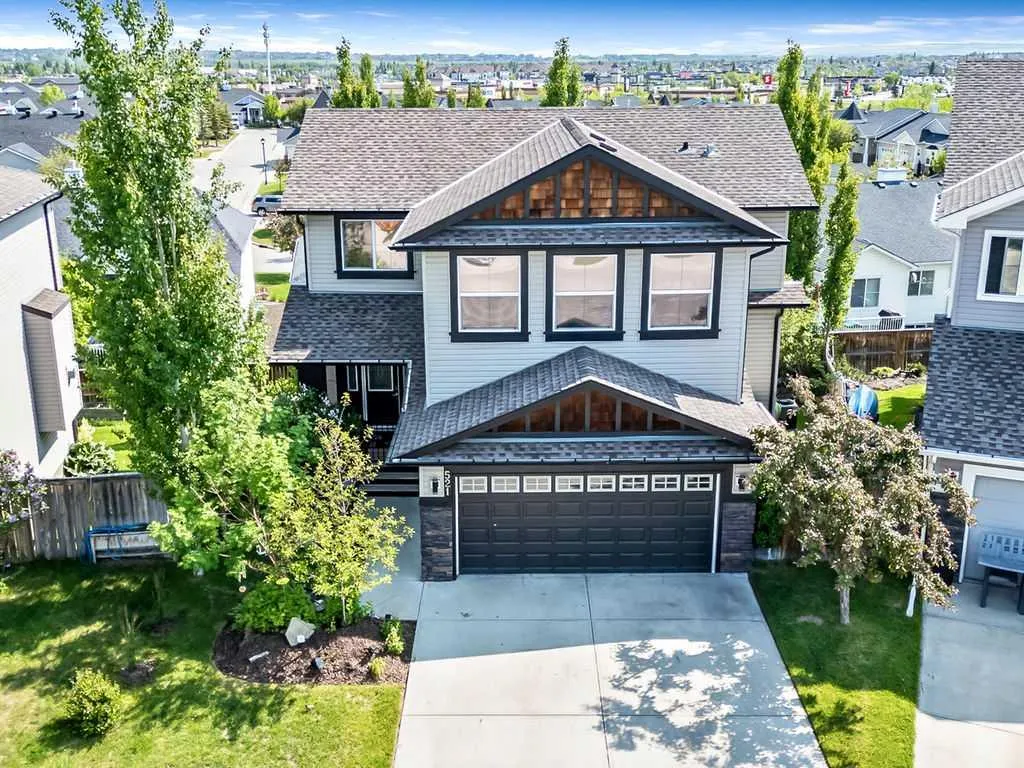 521 Westmount Close