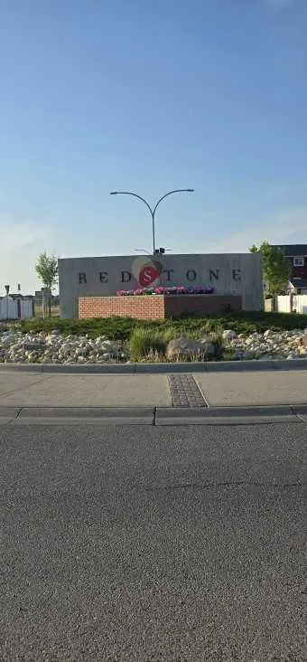 29 Redstone Common NE