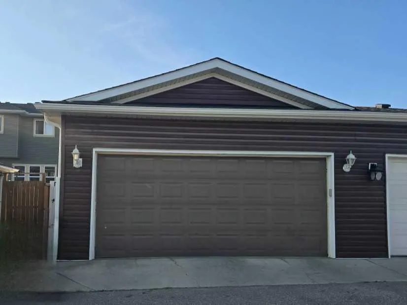 29 Redstone Common NE